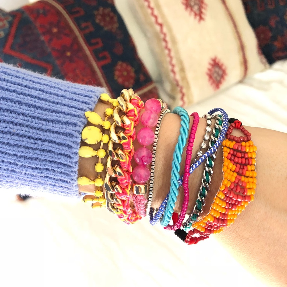 Mixed magnetic beaded bracelets